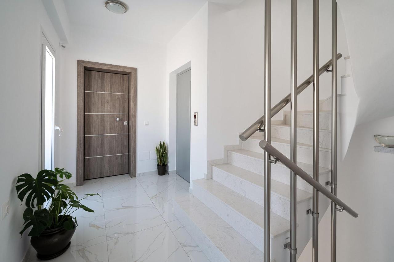 Amersa Luxury Apartment Heraklion  ภายนอก รูปภาพ